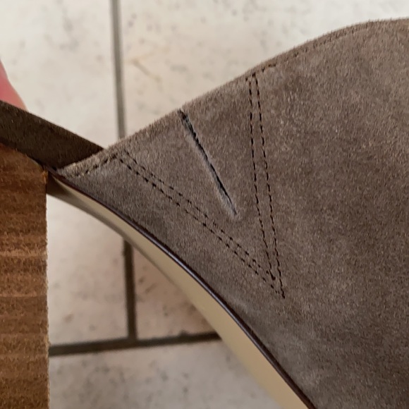 Nine West camel peep toe sandals. Size 10. - Picture 7 of 7